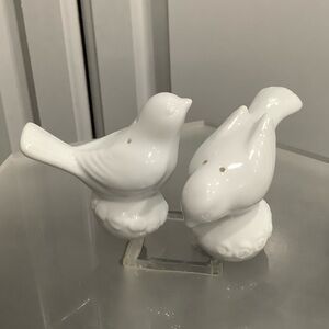 Love Birds Salt & Pepper, Vintage Ceramic Shaker Figurines, Spring Decor